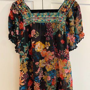 Johnny Was Brisbane Top Size Small Black Floral
